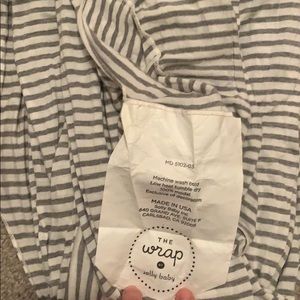 Silly Wrap grey stripes